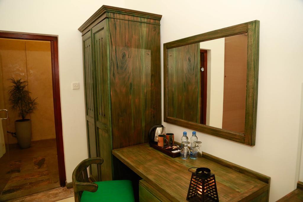 Tranquil Negombo Boutique Hotel Buitenkant foto
