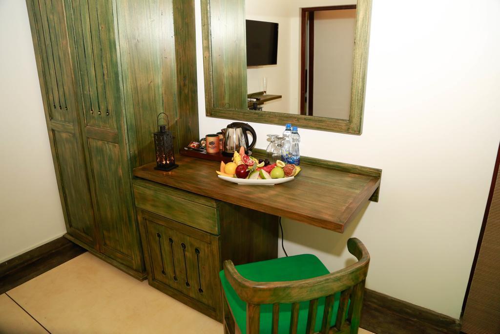 Tranquil Negombo Boutique Hotel Buitenkant foto