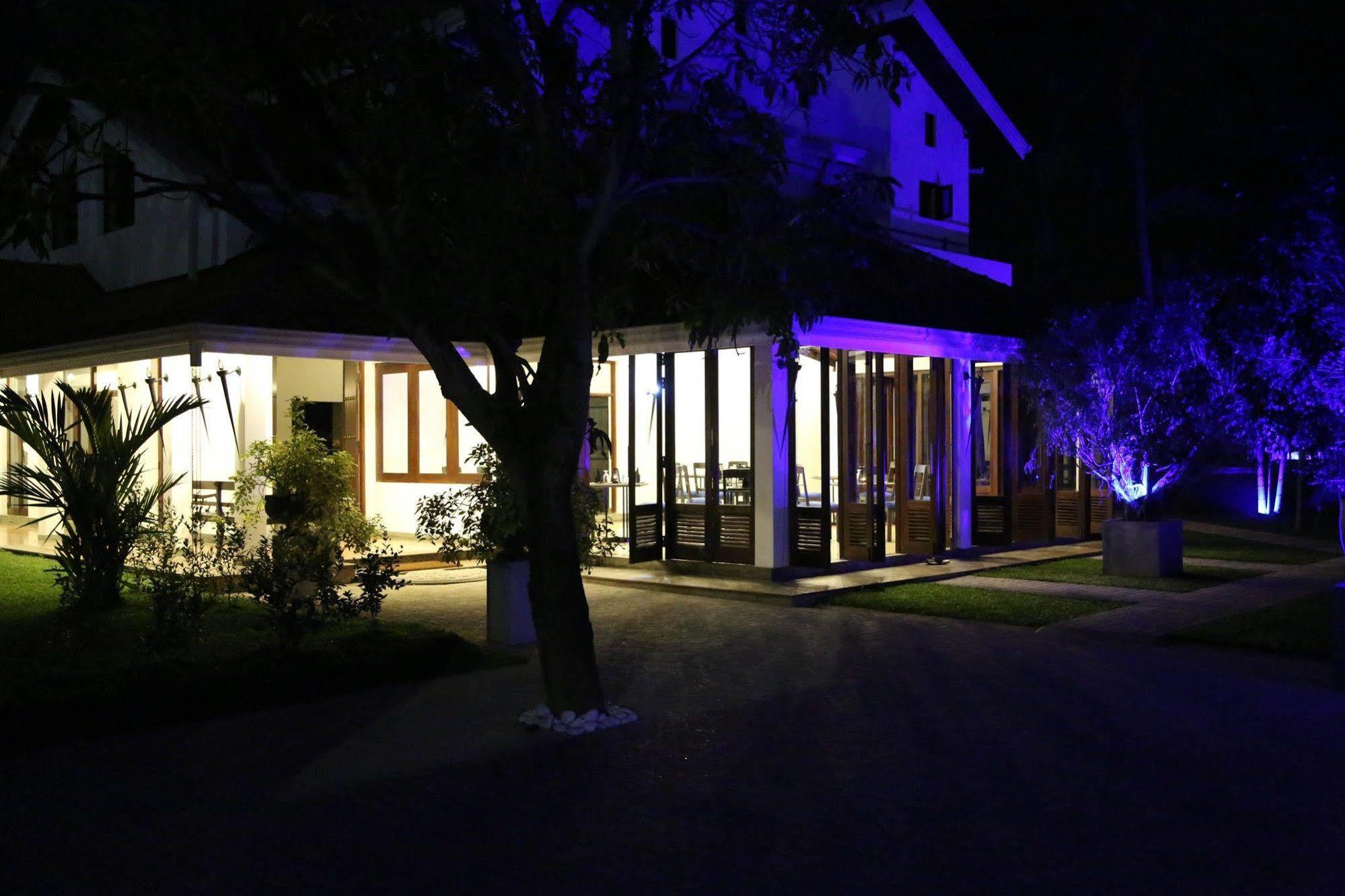 Tranquil Negombo Boutique Hotel Buitenkant foto
