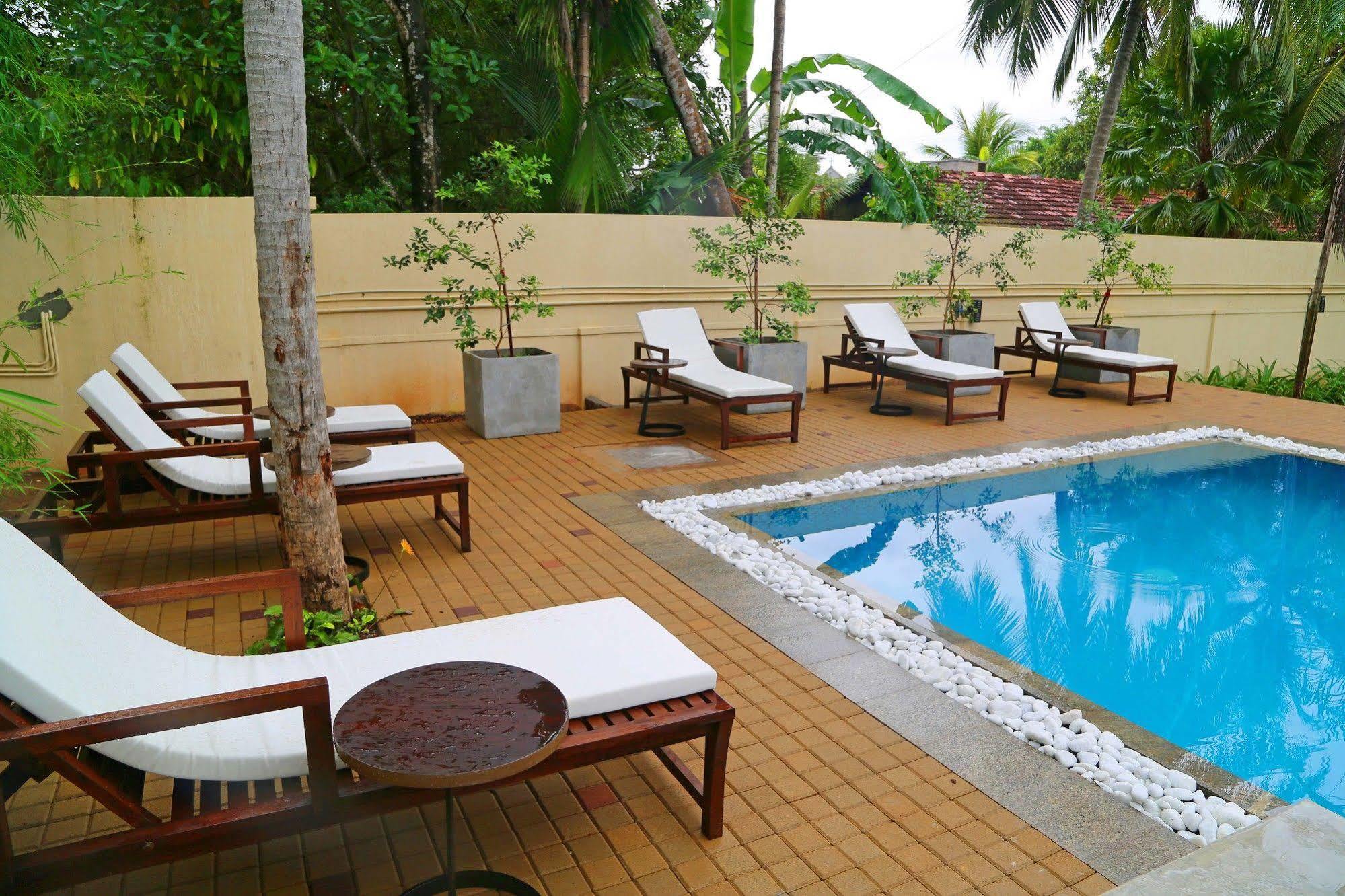 Tranquil Negombo Boutique Hotel Buitenkant foto