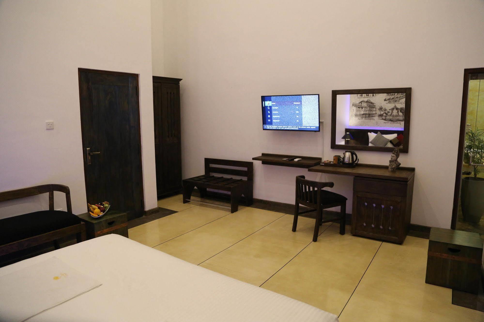 Tranquil Negombo Boutique Hotel Buitenkant foto